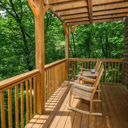 The Tree House Villa Гетлинбург Екстериор снимка